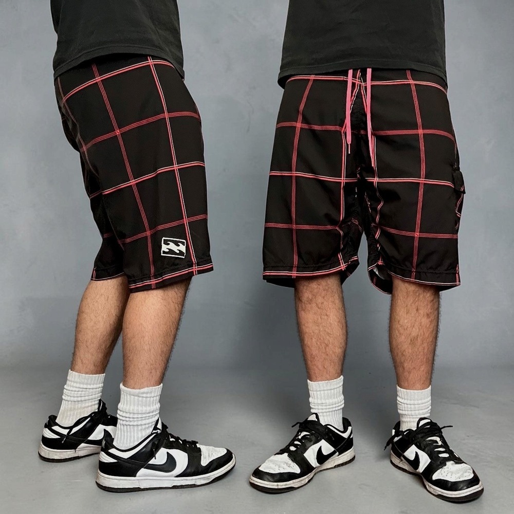 Billabong Platinum X Board Shorts Black Red Grid Skater Y2K Size 34